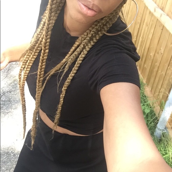 A black pencil skirt - Picture 1 of 3